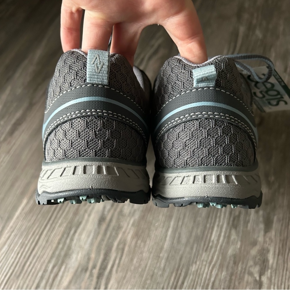 Eddie Bauer Full Circuit Sneakers Womens Size 9.5 NWT